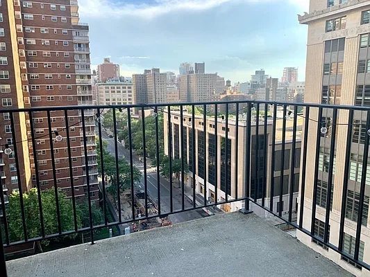 Rented by Corcoran | media 19