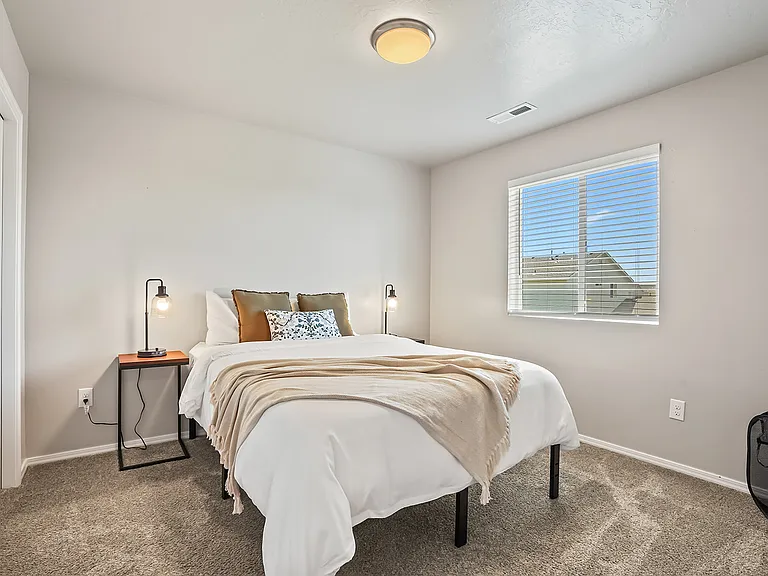 17589 Mountain Springs Ave — Photo 38