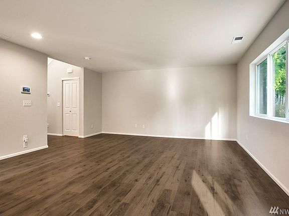 3rd image of 18618 110th Ave E