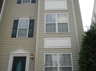 10046 Treeside Ln, Matthews, NC 28105