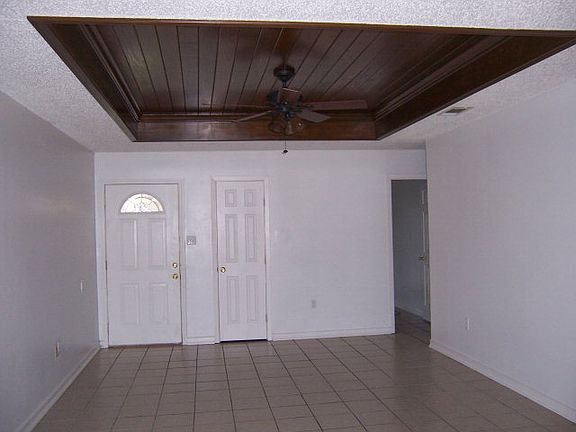 3rd image of 603 Cascade Dr