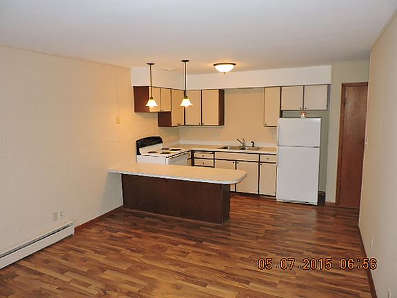 2nd image of 608 19th Ave W #2