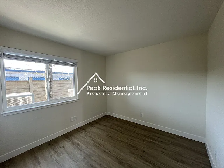 Gardenside Apartments — Photo 39