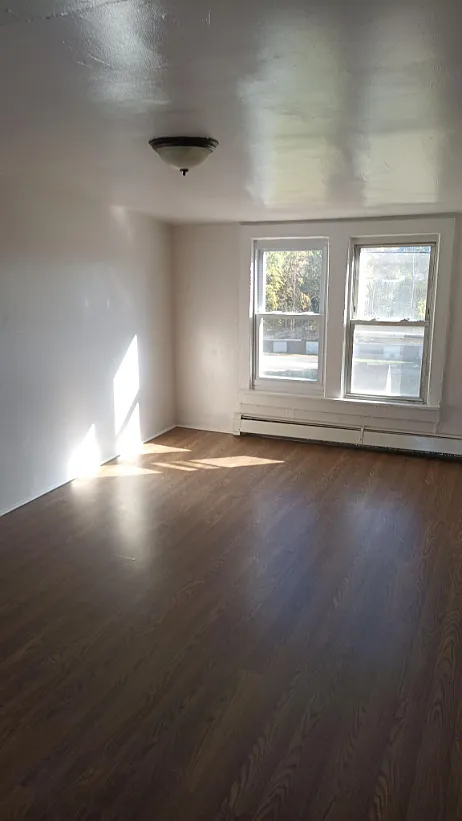 2 bed, 10 sqft, $2,000 — Photo 4
