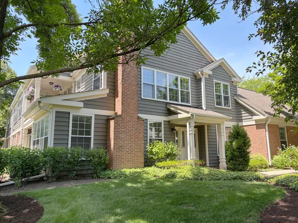 112 Harvard Ct, Glenview, IL 60026