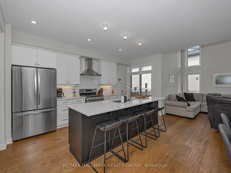 208 Big Dipper St E — Photo 8