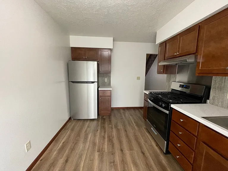 519 S Silverwood Ln #F — Photo 10