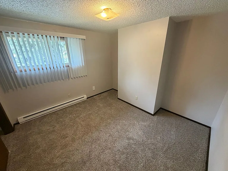 Eagles Landing Apartments — Photo 40