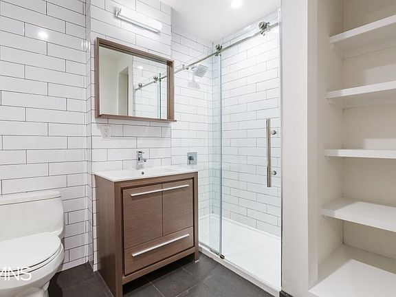 5th image of 48 Meserole St APT 4B