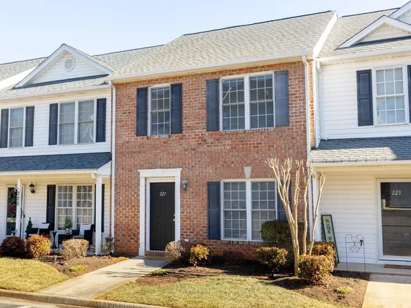 227 Northwynd Cir, Lynchburg, VA 24502