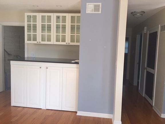 4th image of 3814 N Park St