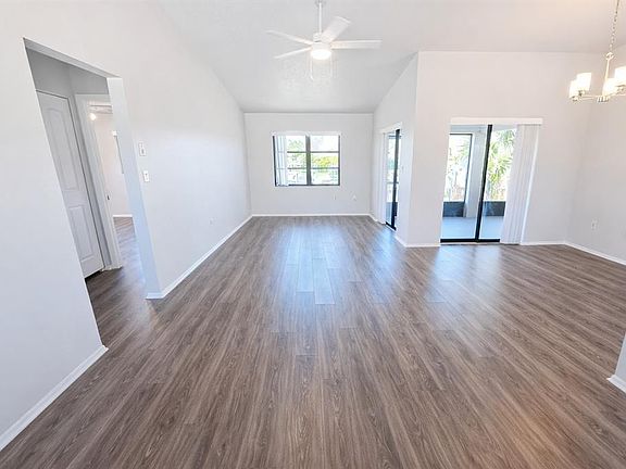 5th image of 3211 Riverside Dr