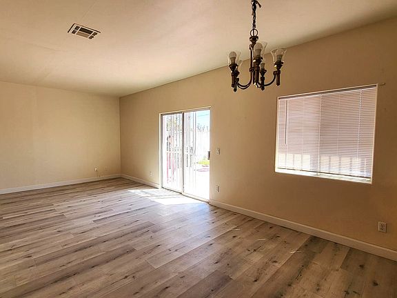 5th image of 18312 Sunshine Ct