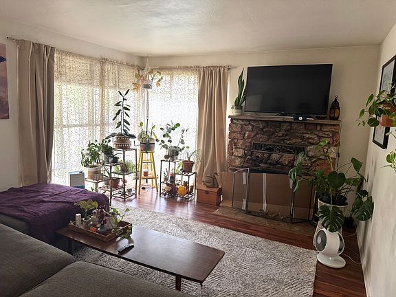 Spacious living room