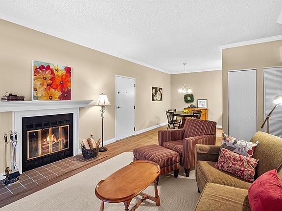 5th image of 13814 Amiot Dr APT A