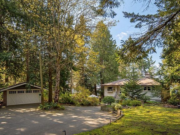 2nd image of 2320 Dolphin Rd