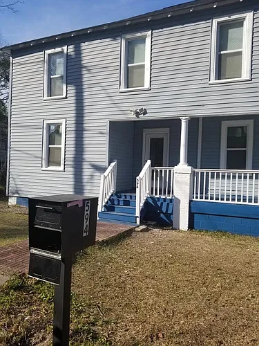 594 Buckley St Photo 1