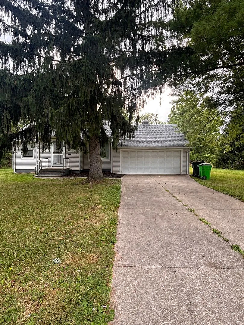 Charming 3-Bedroom Property in Prime Location — Photo 1