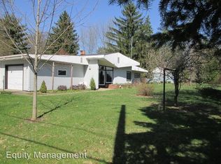 1100 Churchill Rd, Youngstown, OH 44505