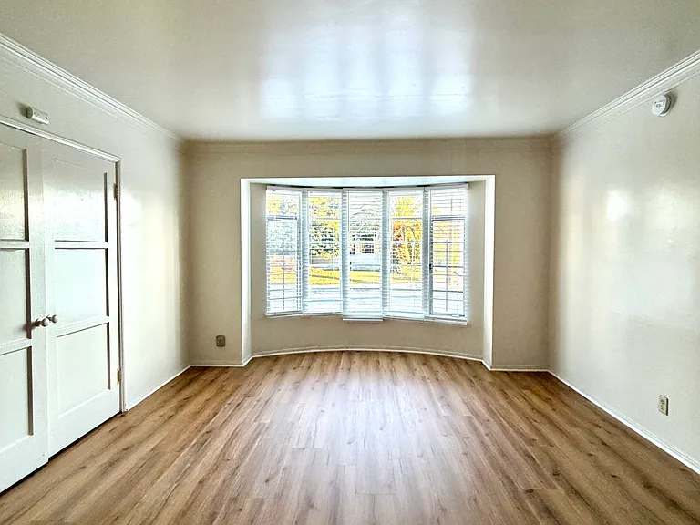 756 S Ridgeley Dr — Photo 11