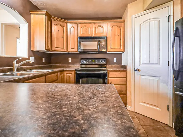 3821 E Rock Creek Rd APT 8, Eagle Mountain, UT 84005