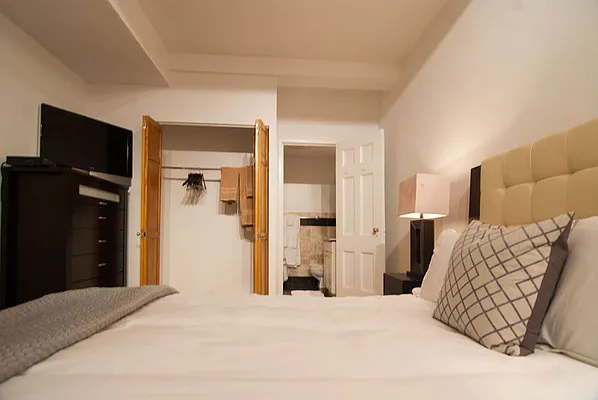 Rented by WAM Partners - William Moses Co. | media 107