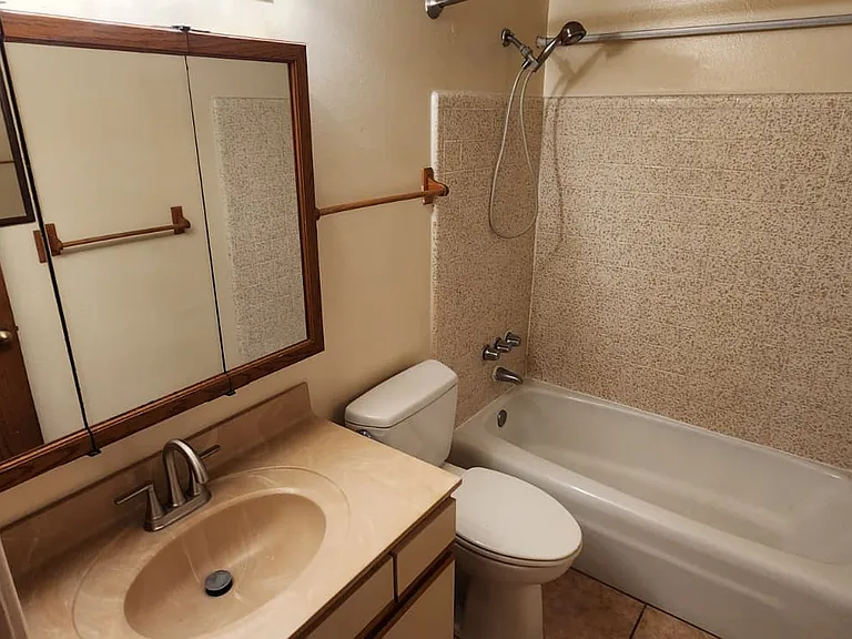 424 E Frost Cir #424 — Photo 8