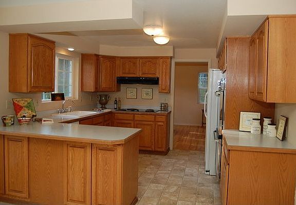 4th image of 4934 Bridletree Dr NW