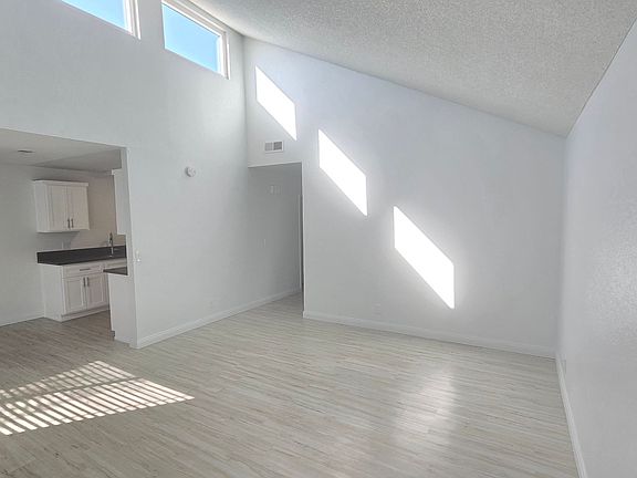 3rd image of 13171 Monroe St #17