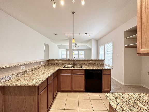5th image of 5720 Mariposa Dr