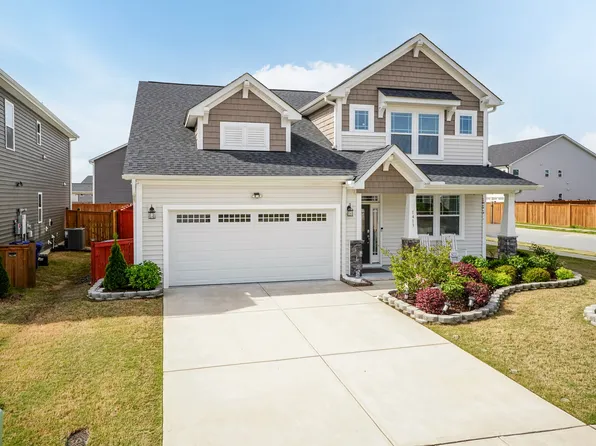 1413 Matisse Dr, Fuquay Varina, NC 27526