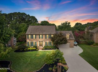1216 Osprey Ln, Knoxville, TN 37922