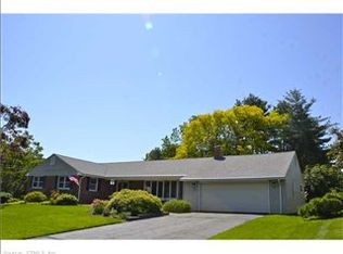 7 Eastwood Rd, West Hartford, CT 06117