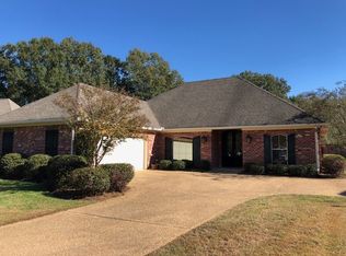 111 Bear Creek Ct, Canton, MS 39046