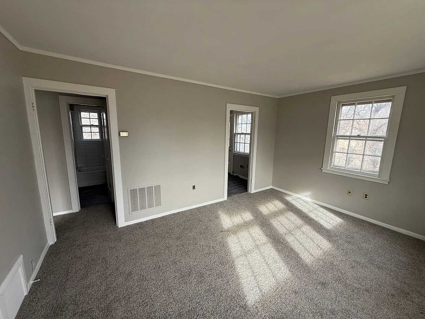 2 bed, $750 — Photo 3