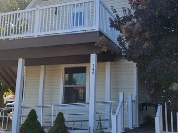 146 S Clinton St Unit B, Stockbridge, MI 49285