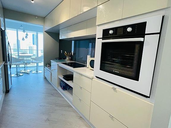 4th image of 19707 Turnberry Way APT 18G