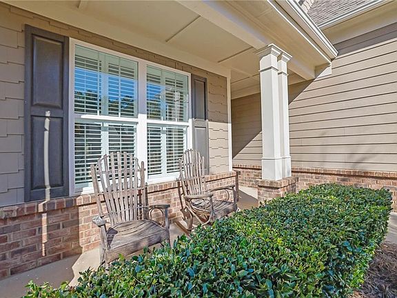 3rd image of 3708 Majestic Oak Dr