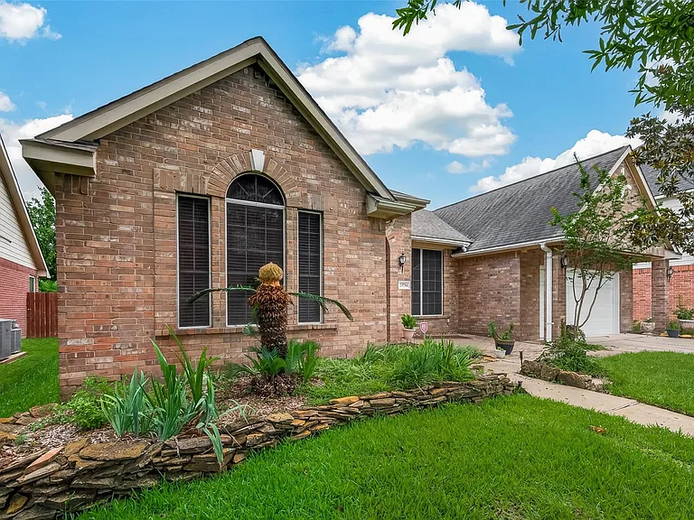 23734 Indian Hills Way — Photo 2