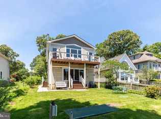 476 Riverside Dr, Pasadena, MD 21122