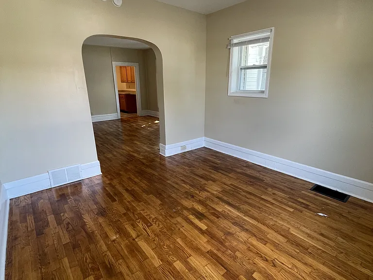 906 Linden Grove Ave #904 — Photo 5