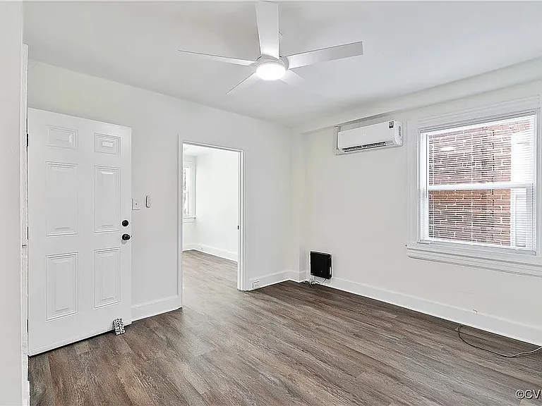 3139 Ellwood Ave #D — Photo 9