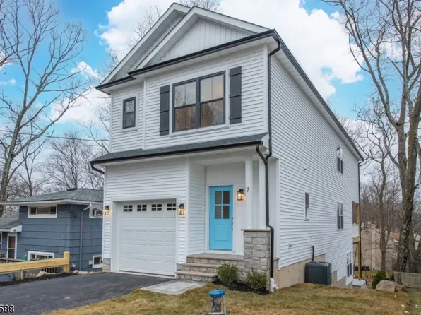 7 Rutgers Way, Hopatcong Boro, NJ 07843