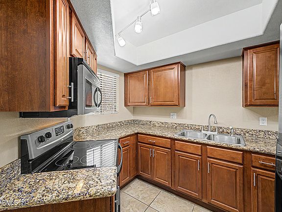 4th image of 885 N GRANITE REEF Road #82