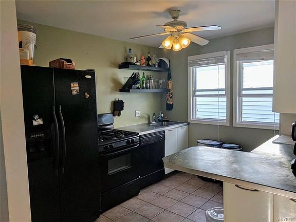 4th image of 284 Hartwell Rd