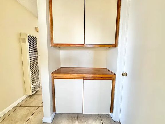 4th image of 13214 Cordary Ave #5