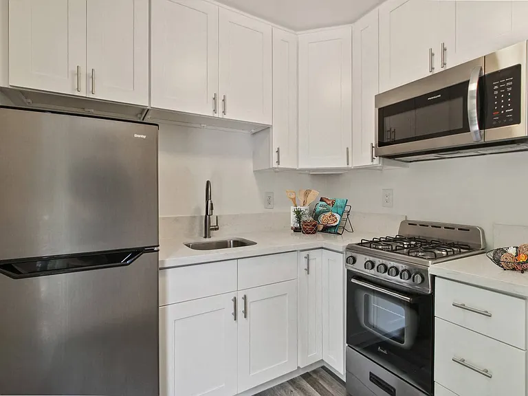 1624 Camden Ave — Photo 31