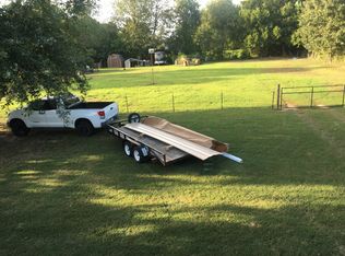 1198 E 1st St, Gentry, AR 72734