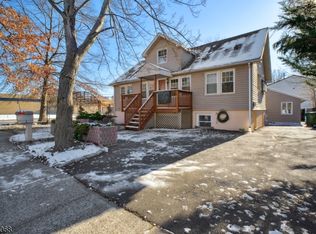 2 Wallace St, Edison, NJ 08817