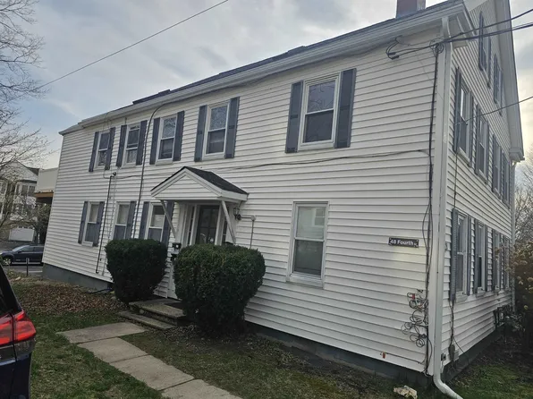 48 4th St APT 3, Dover, NH 03820
